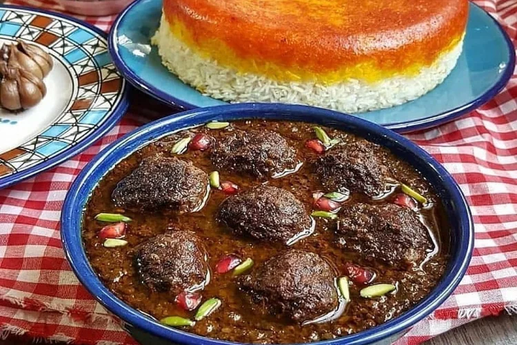 طرز تهیه انار بیج