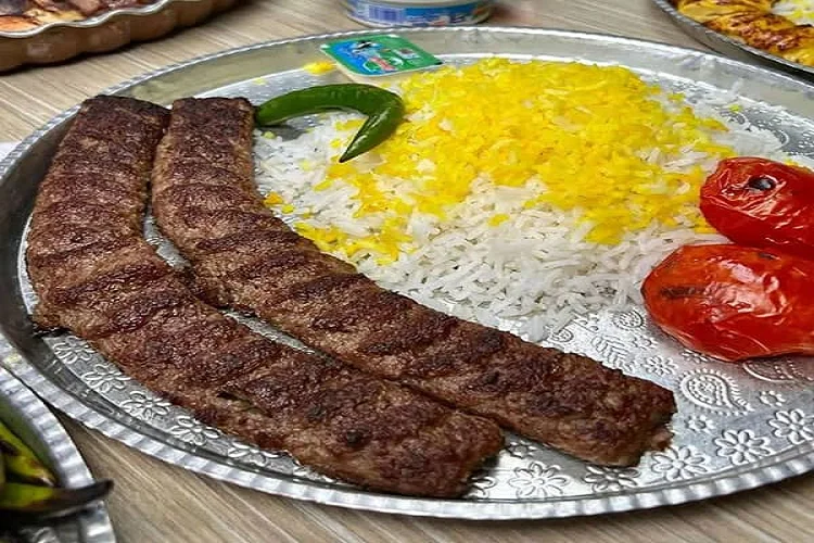 درست کردن کباب کوبیده